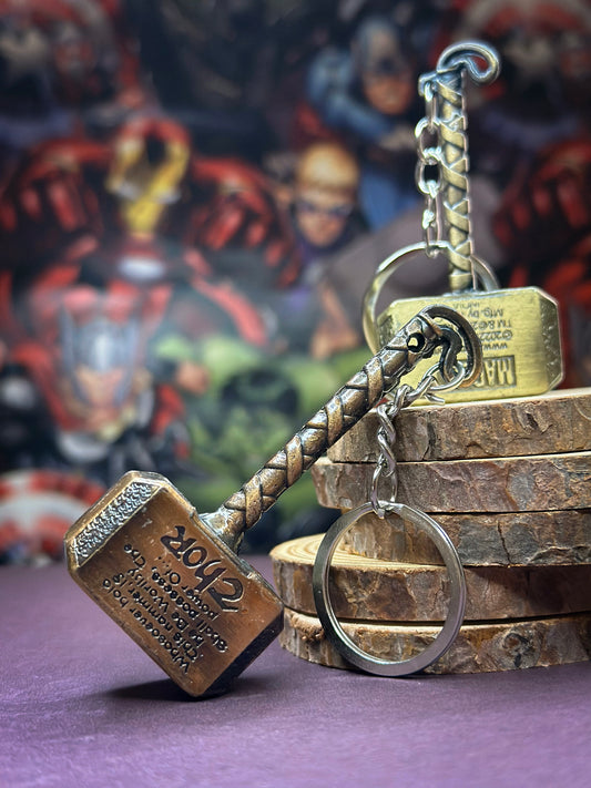 Thor’s Hammer Keychain Set – Marvel Weapons Miniature Keyring