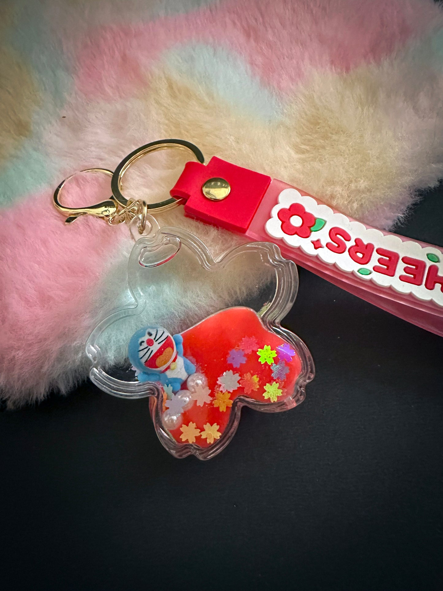 Doraemon Liquid Glitter Keychain โ Cute Charm for Bags & Keys