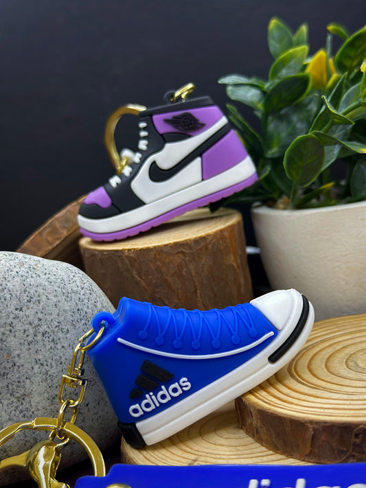 👟Mini Sneaker Keychain – For the Hypebeast in You