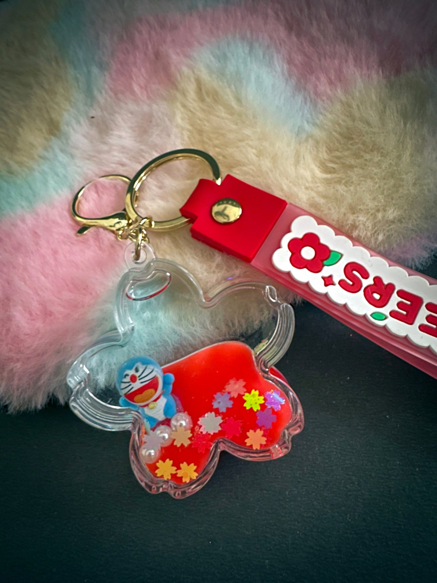 Doraemon Liquid Glitter Keychain – Cute Charm for Bags & Keys