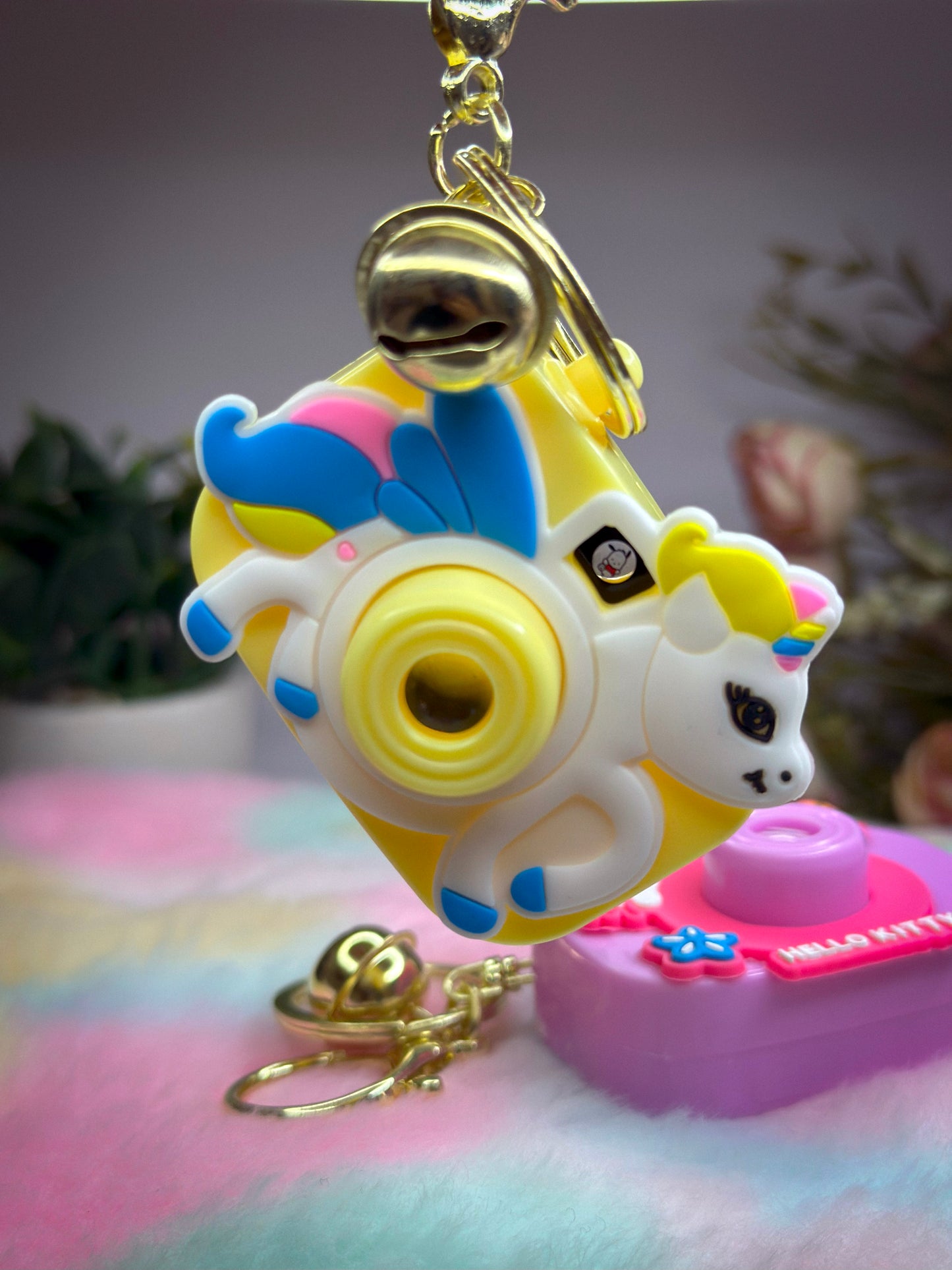 🌈 Kawaii Camera Keychain – Cartoon Character Pop Fidget Toy with Projector