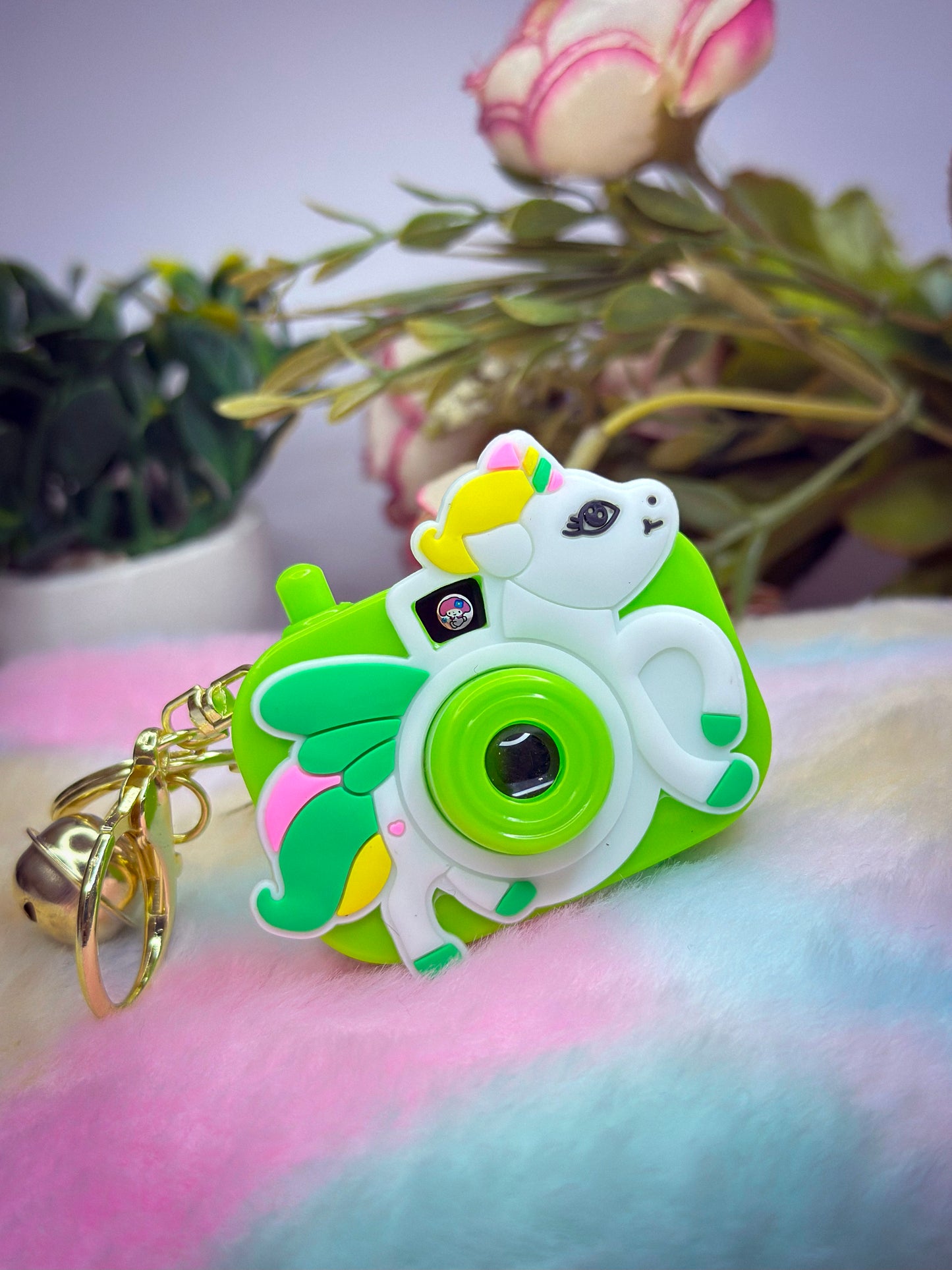 🌈 Kawaii Camera Keychain – Cartoon Character Pop Fidget Toy with Projector