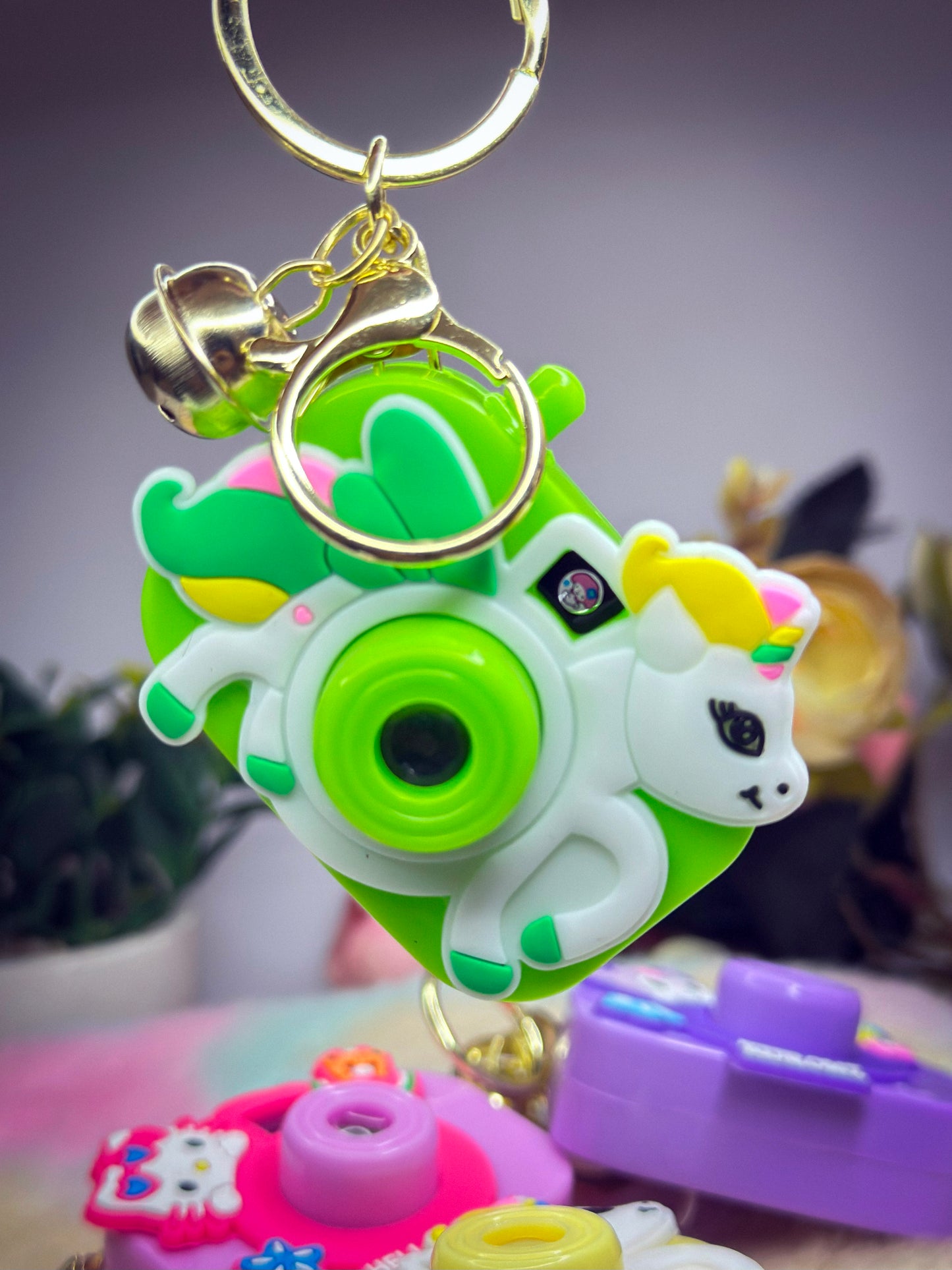 🌈 Kawaii Camera Keychain – Cartoon Character Pop Fidget Toy with Projector